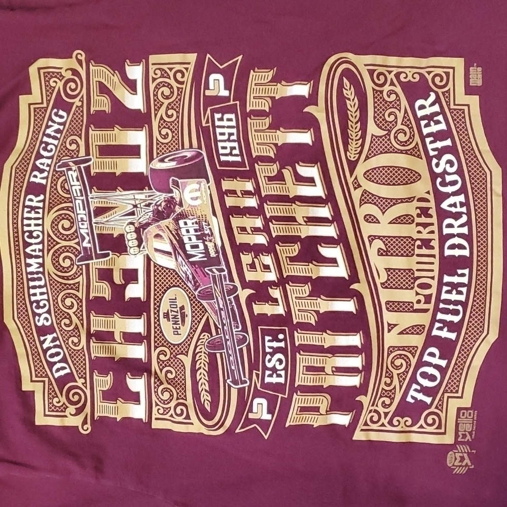 𝅺LEAH Pritchett tee size Med